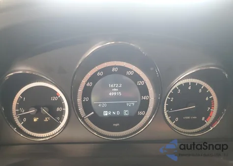 2010 Mercedes-Benz C 300 z USA, uszkodzony, nr VIN WDDGF5EB6AR112616